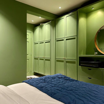 Chiswick Spare Bedroom Wardrobe- Farrow & Ball