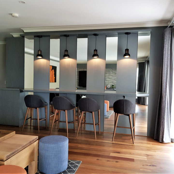 75 Dry bar with Floating Shelves Ideas You'll Love June, 2022 Houzz