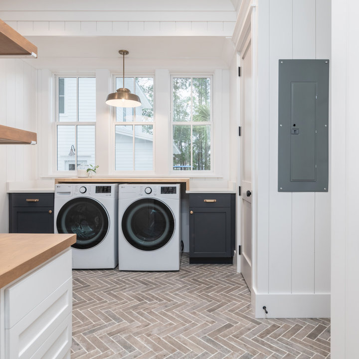 75 Shiplap Wall Laundry Room Ideas You'll Love - April, 2025 | Houzz