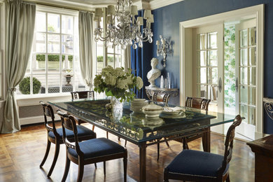 Example of a classic dining room design in Philadelphia