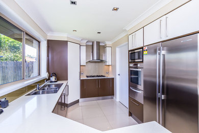 This is an example of a modern kitchen in Sydney.