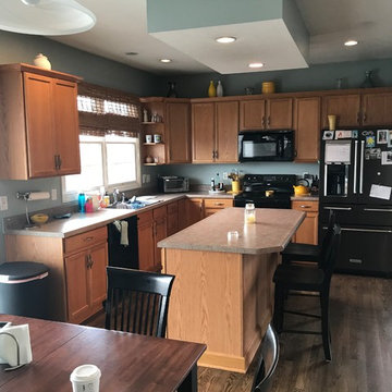 Refacing—cabinets to the ceiling-quartz and splash