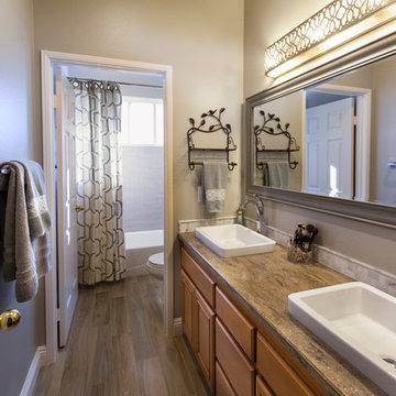 Bathroom of Contrasts