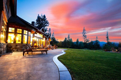 Mountain style patio photo in Seattle