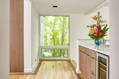 Inspiration for a 1960s home bar remodel in Dallas