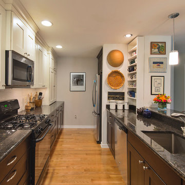 New Hope Kitchen in Mid Continent Cabinetry