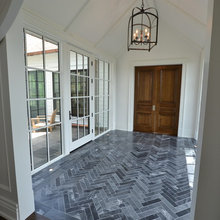 Candlewood Entry Bath