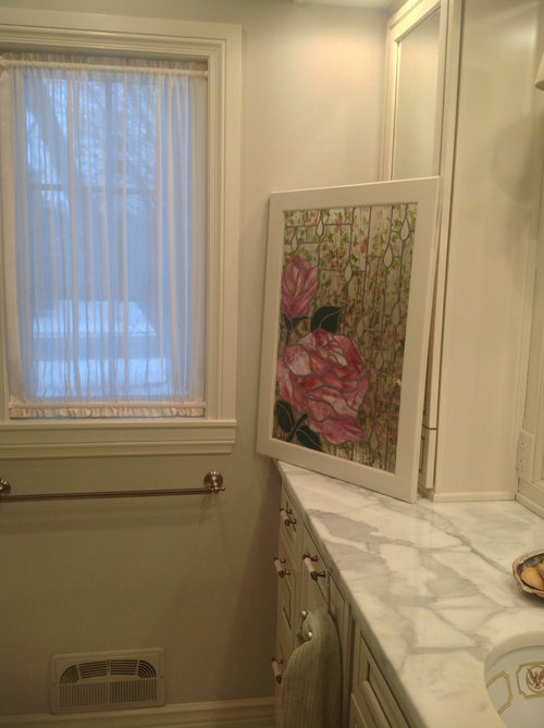 Unique hanger for stained glass