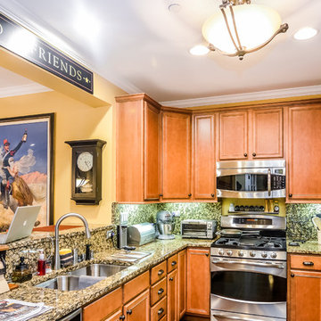 GLENVIEW CONDO