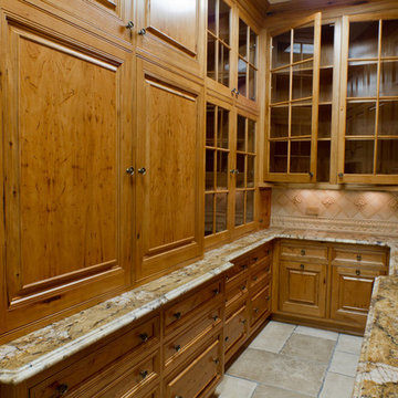 Classical Knotty Hickory Butler's Pantry