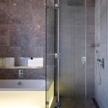 Family Bathroom 01