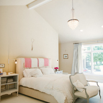 Home Tour: La La Lovely Things Home