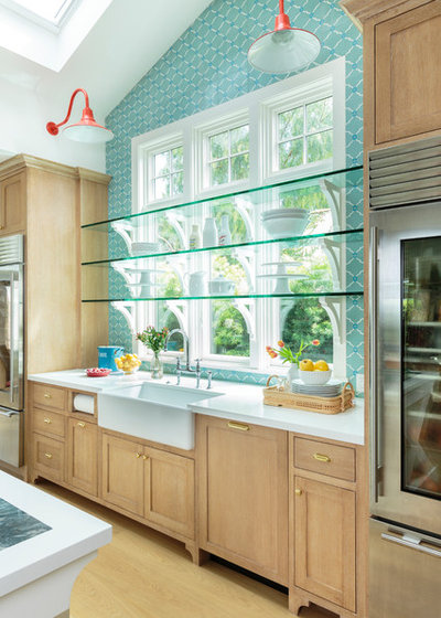 Beach Style Kitchen by Alison Kandler Interior Design