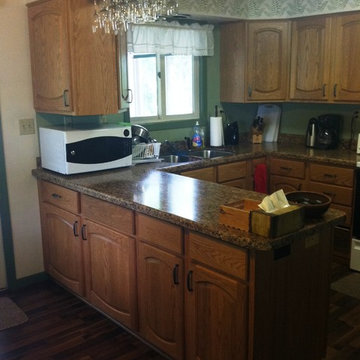 Kitchen Remodel with Cabinet Refacing and Laminate Countertop