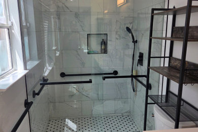 Mid-sized minimalist master bathroom photo in San Francisco
