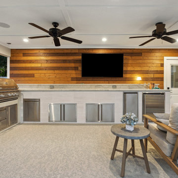 Houston Heights Outdoor Living with an outdoor kitchen