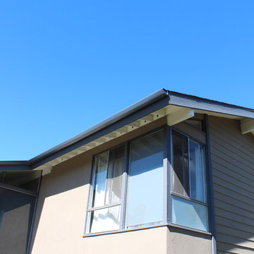 MidCentury Home In Orange County California, Angle Faced Gutters Box/Smooth Down