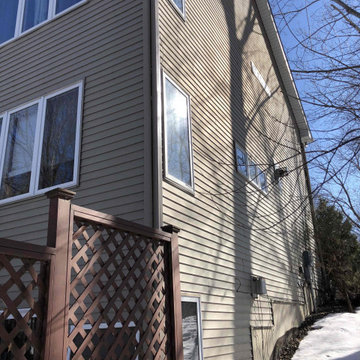 Norandex Cedar Knolls- Vinyl Siding- Firebrick Red