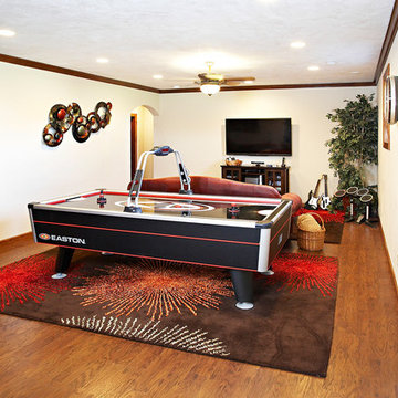 Massive Man Cave in Lebanon il.