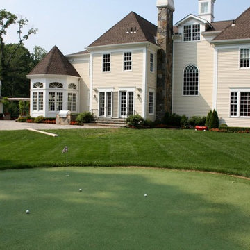 Golf and Putting Greens with Artificial Grass