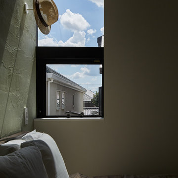 SMALL HOUSE