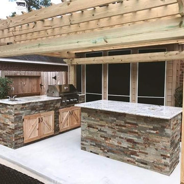 Patio, pergola, outdoor kitchen