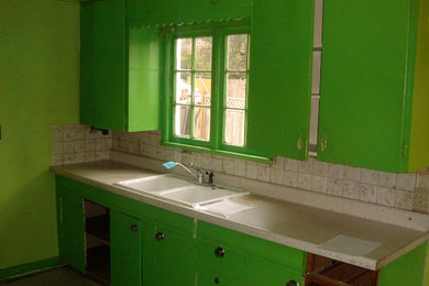 Example of a classic kitchen design in Seattle