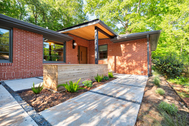 Mid-century modern exterior home idea in Atlanta