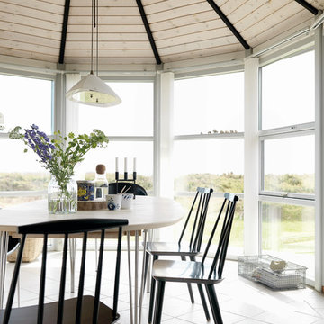 Stråtækt oase i strandkanten