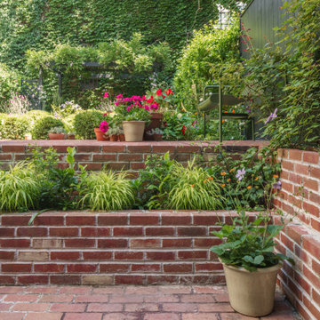 Greenpoint Townhouse - Sick House, Brick Garden