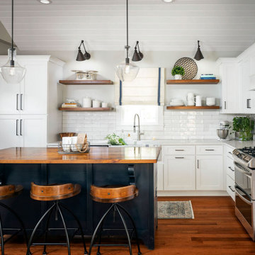 Farmhouse Style Kitchen