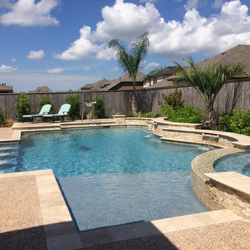 Geometric Pool with Raised Beam Wall