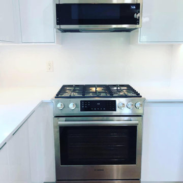 Austin, TX - Super White Vicostone Quartz - Kitchen