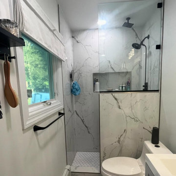 Classic, Sleek Guest Bathroom