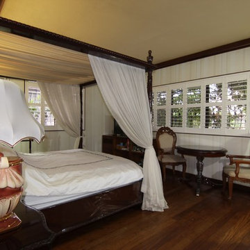 A cozy and comfortable room in a City - Plantation Shutters