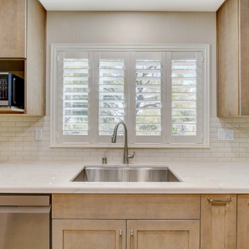 Stunning Transitional Kitchen in Sun City Summerlin