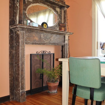 A Musician's Vintage Style Brings a Cottage to Life