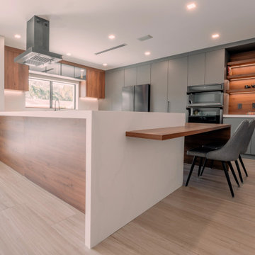 Dreaming of a Modern Kitchen The Fusion of Wood and Grey Lacquer