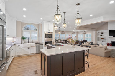 Photo of a classic kitchen in St Louis.