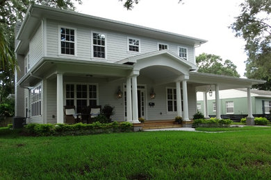 Example of a classic exterior home design in Tampa