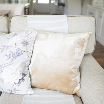 Swisher Classic Family Home: Living Room