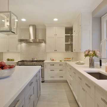 Traditional w/ Contemporary Style!