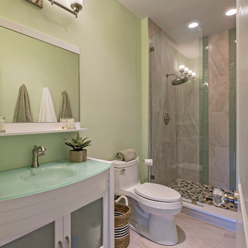 Sewall's Point Waterfront Guest Bathroom