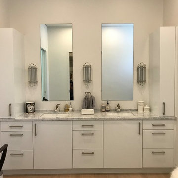 Texas Contemporary Bathroom