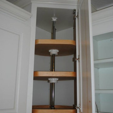 Mid Continent Cabinetry White Cabinets
