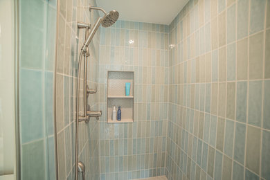 Inspiration for a contemporary bathroom remodel in Detroit