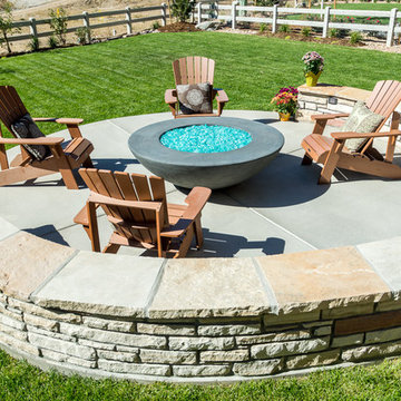 Back Country - Elegant Circular Cement Patio