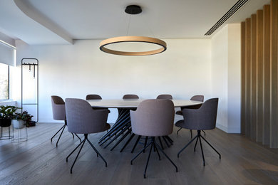 Dining room - dining room idea in Madrid