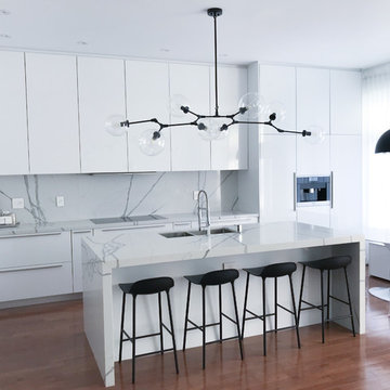 Acrylic White Kitchen - Foxy, Alluring & Cool