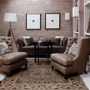 Esempio di un piccolo soggiorno tradizionale con libreria, pareti viola, nessun camino e nessuna TV